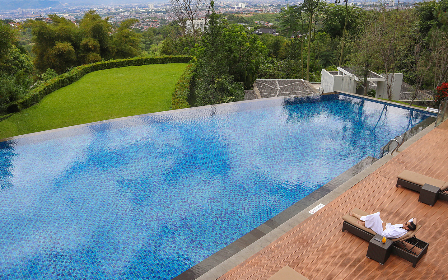 INTERCONTINENTAL BANDUNG DAGO PAKAR