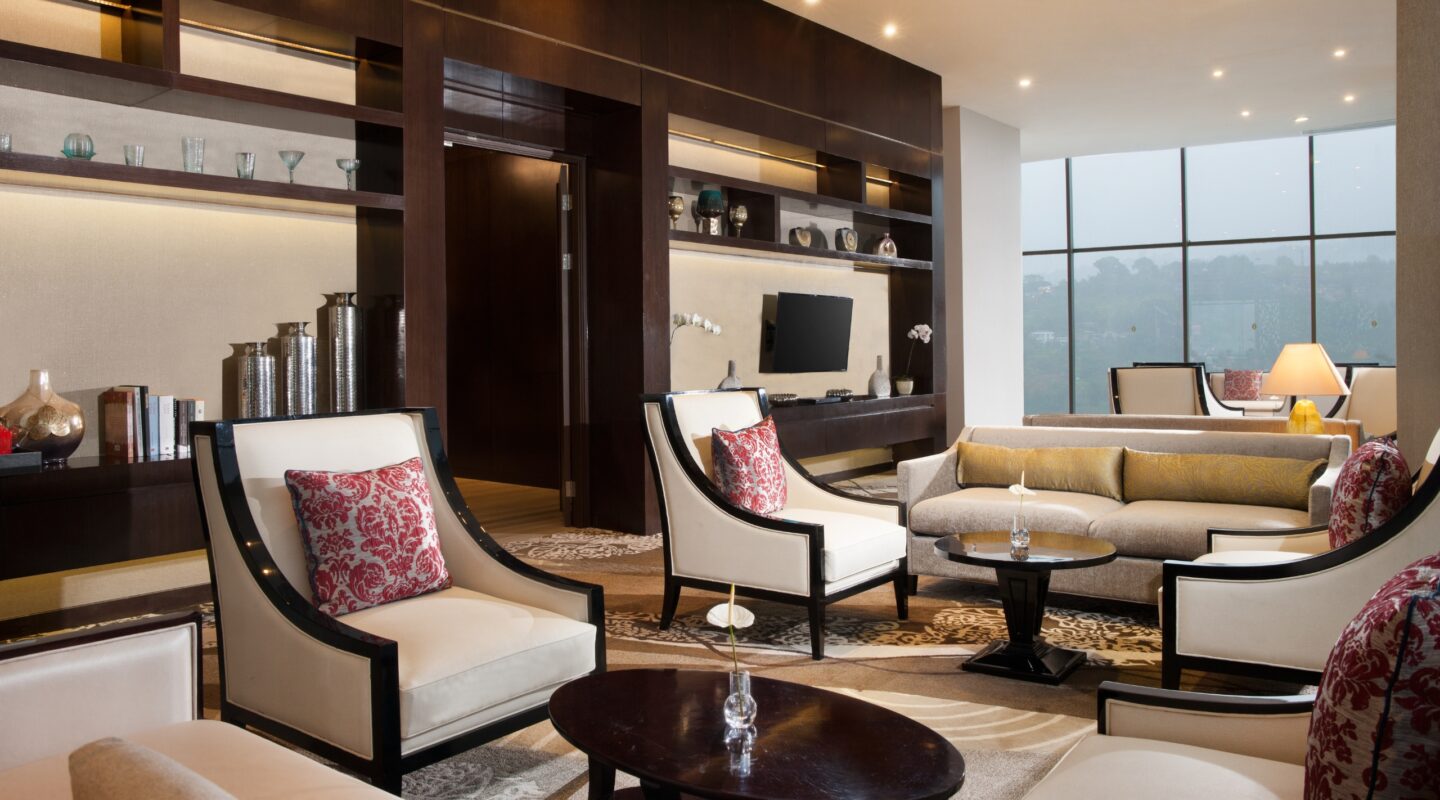 Many Club InterContinental Lounge benefits including complimentary afternoon tea and free flow evening cocktail